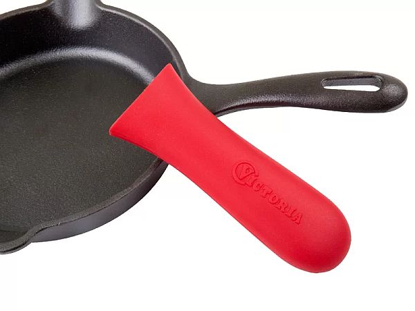 Paderno World Cuisine 6.5 Silicone Frying Pan Handle Sleeve / Grip - Black